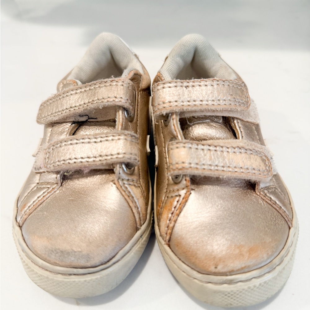 Veja Gold Sneakers in 8T